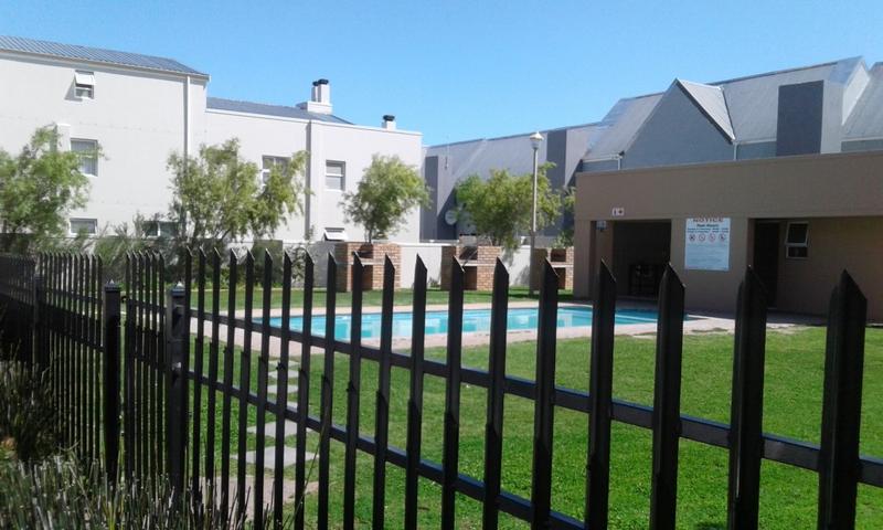 To Let 2 Bedroom Property for Rent in Gordons Bay Western Cape